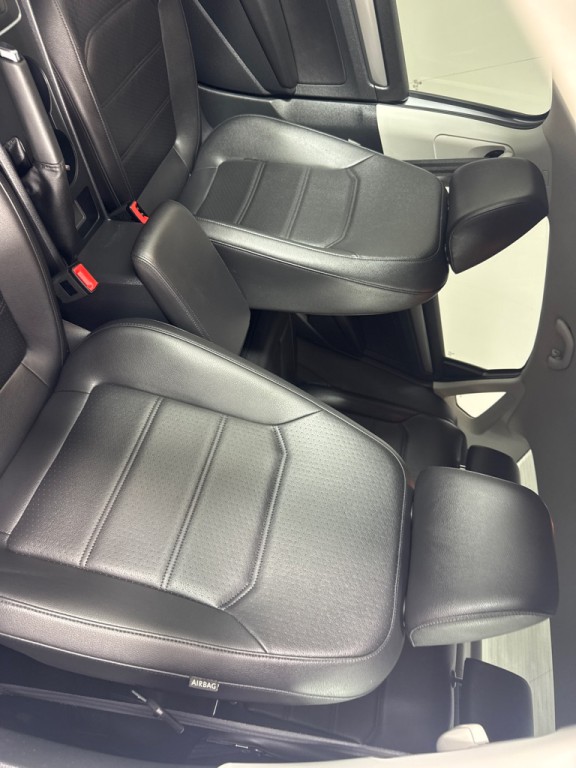 2014 Volkswagen Passat Image 9