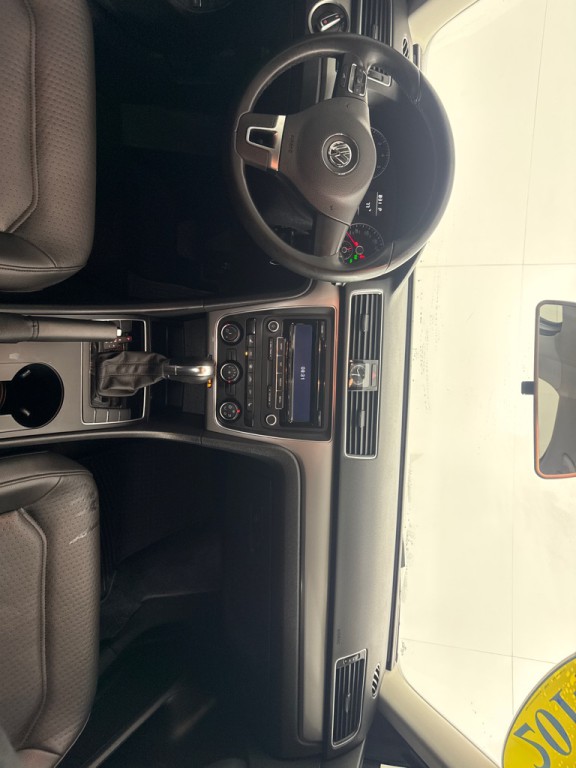 2014 Volkswagen Passat Image 20