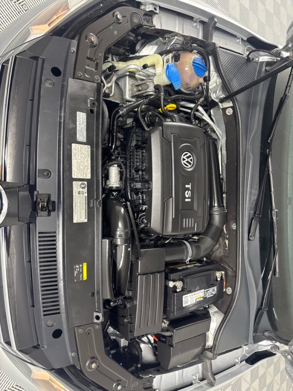 2014 Volkswagen Passat Image 21