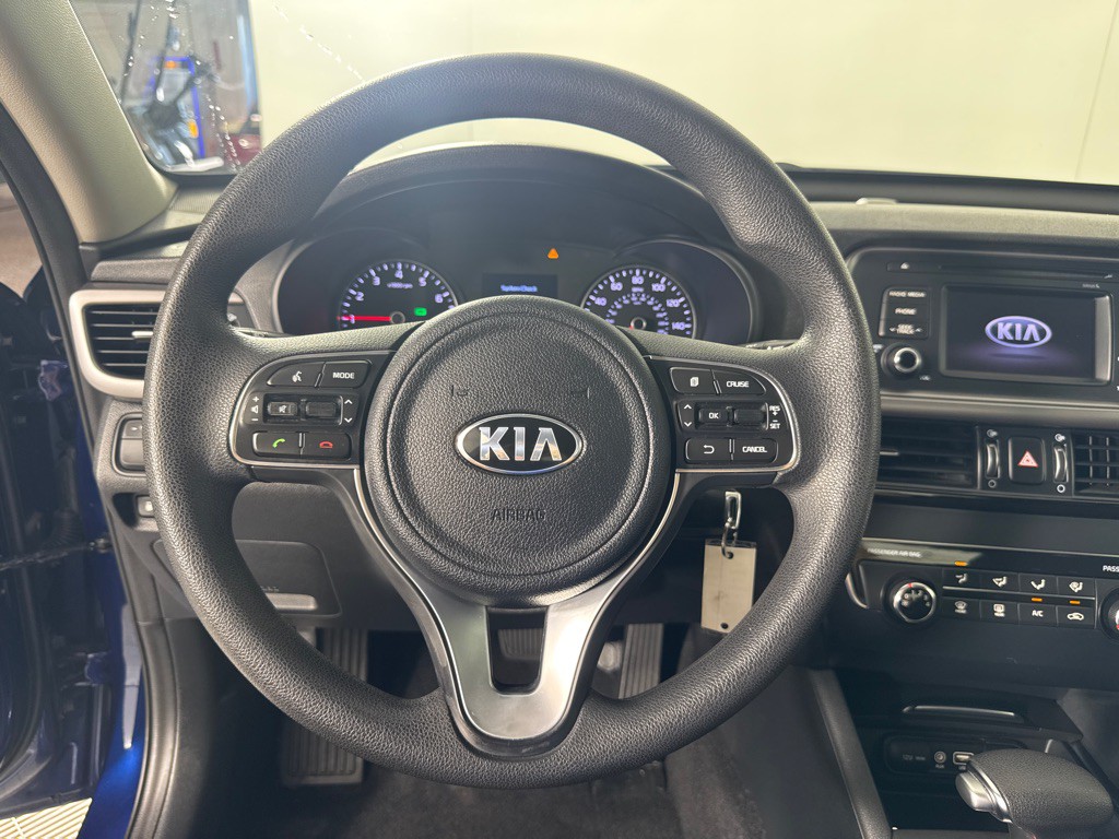 2017 Kia Optima Image 16