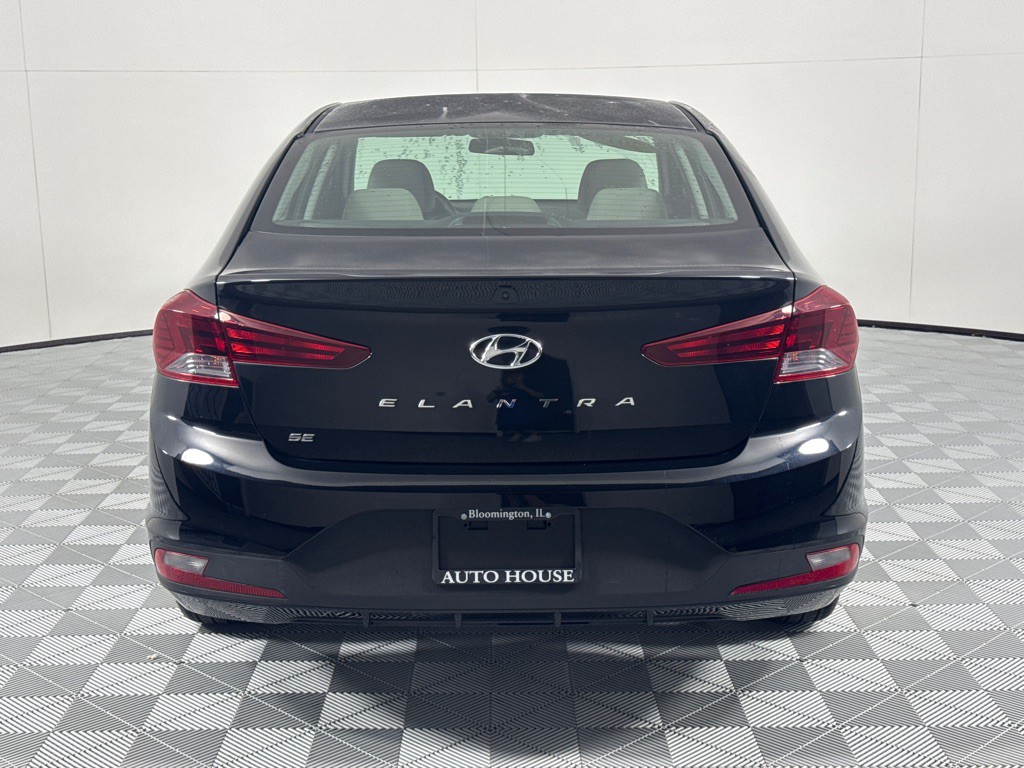 2019 Hyundai Elantra Image 5