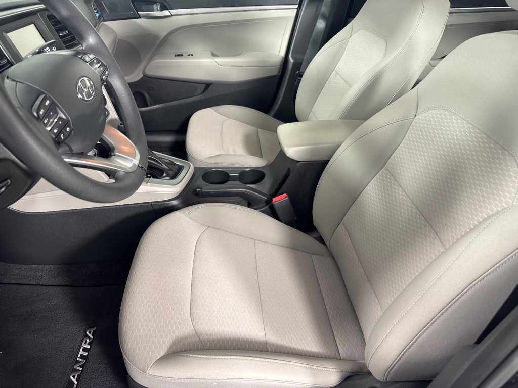 2019 Hyundai Elantra Image 12