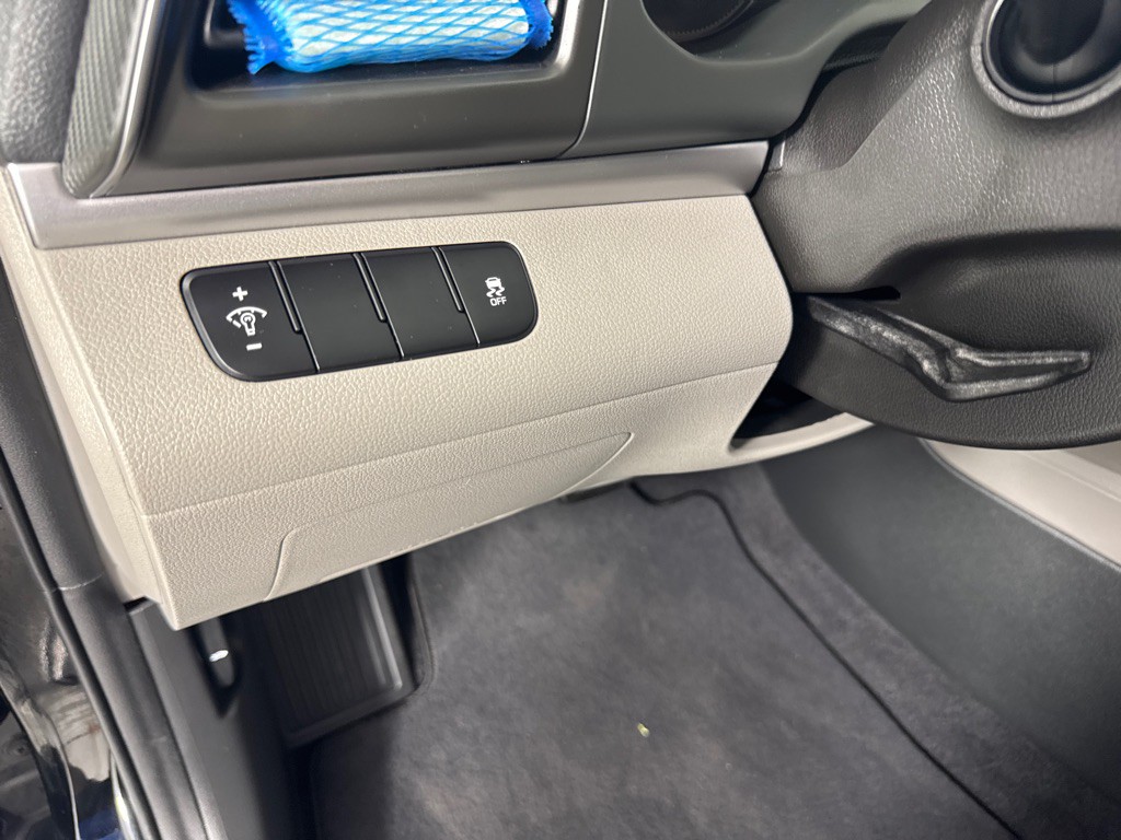 2019 Hyundai Elantra Image 14