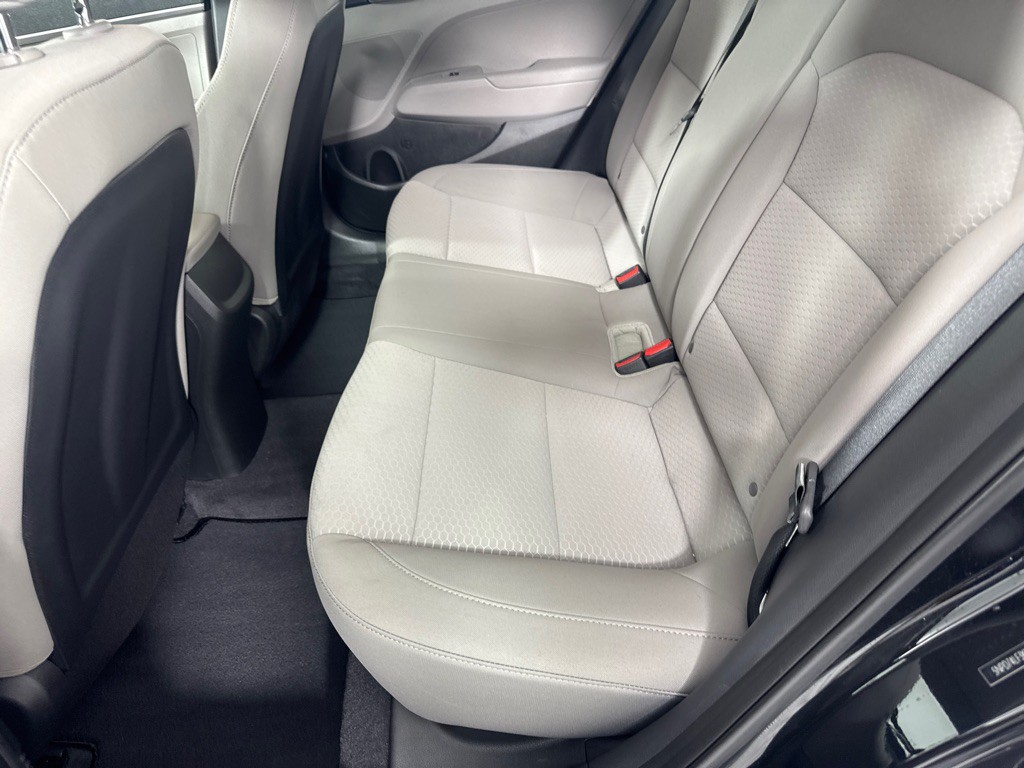 2019 Hyundai Elantra Image 19