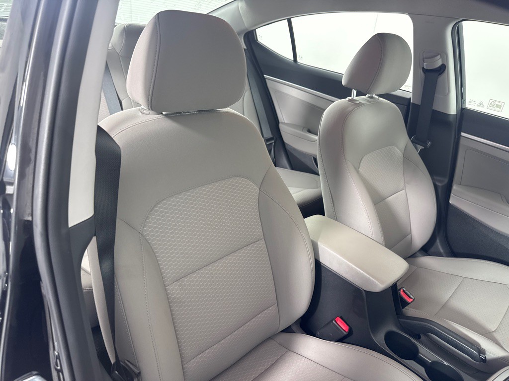 2019 Hyundai Elantra Image 24