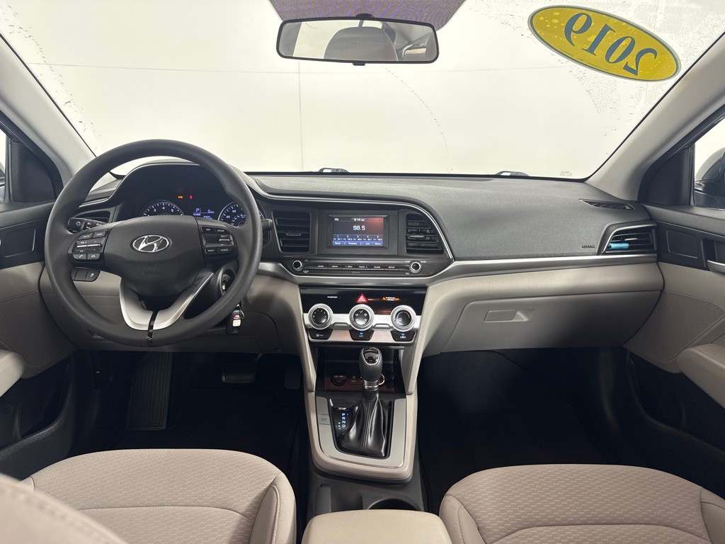2019 Hyundai Elantra Image 25