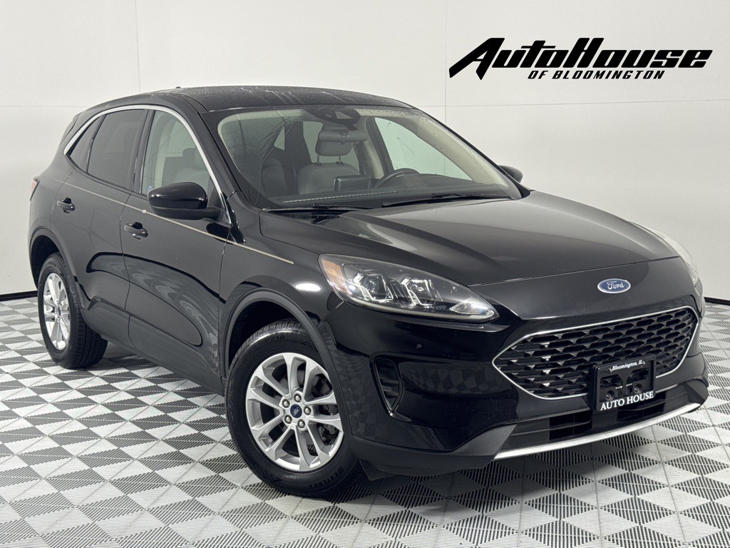 2020 Ford Escape Image 1