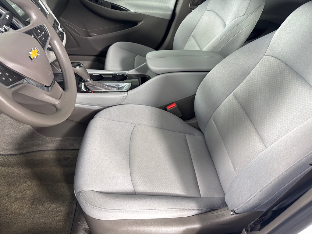 2017 Chevrolet Malibu Image 14