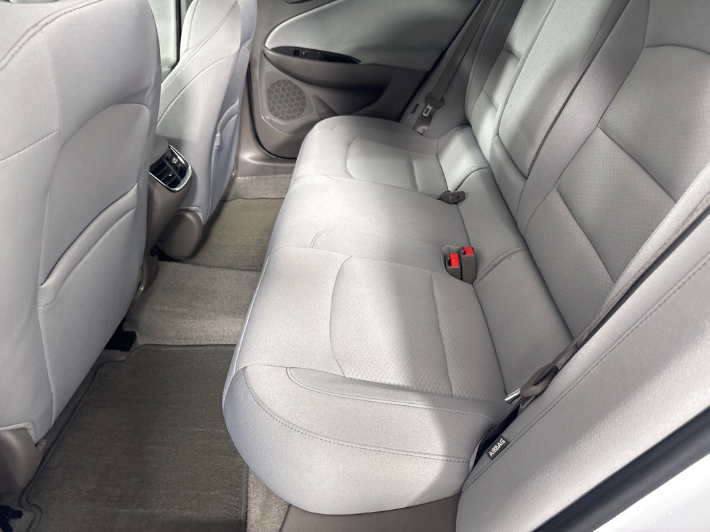 2017 Chevrolet Malibu Image 20