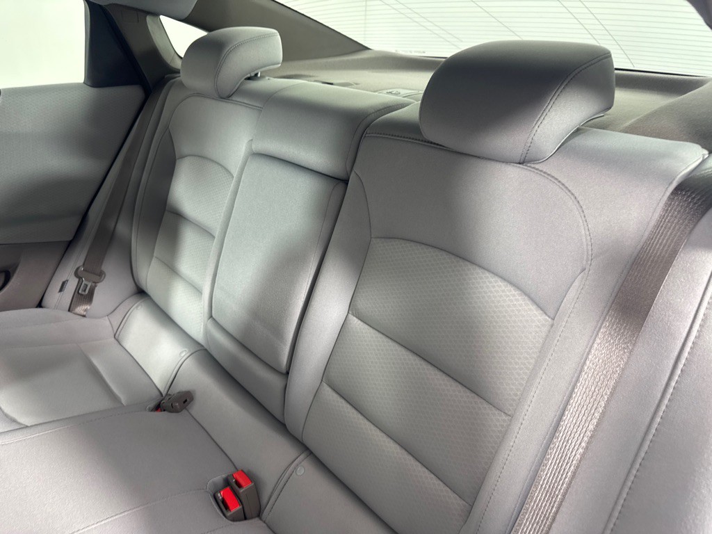 2017 Chevrolet Malibu Image 21
