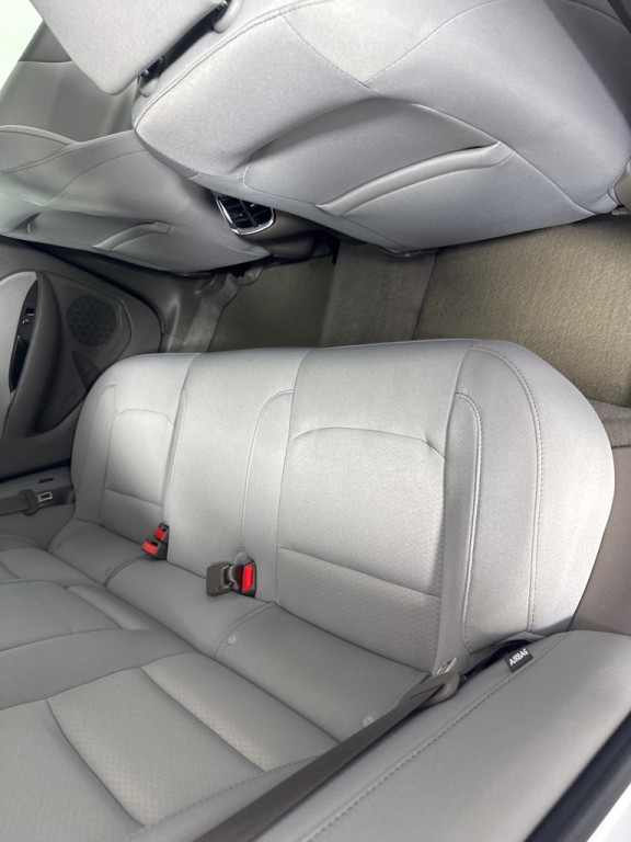 2017 Chevrolet Malibu Image 22