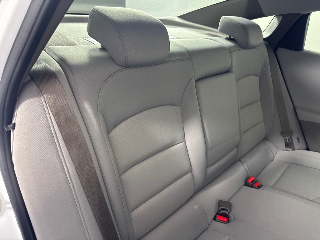 2017 Chevrolet Malibu Image 23