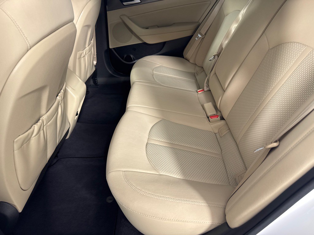 2015 Hyundai Sonata Image 18