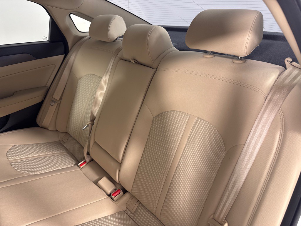 2015 Hyundai Sonata Image 19