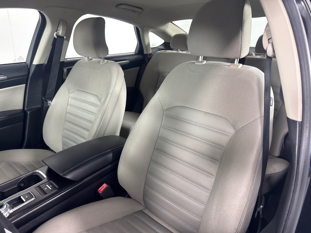 2018 Ford Fusion Image 12