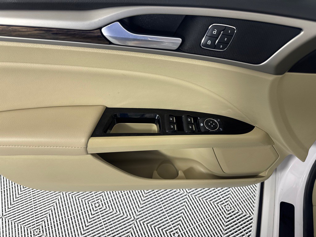 2013 Ford Fusion Image 8