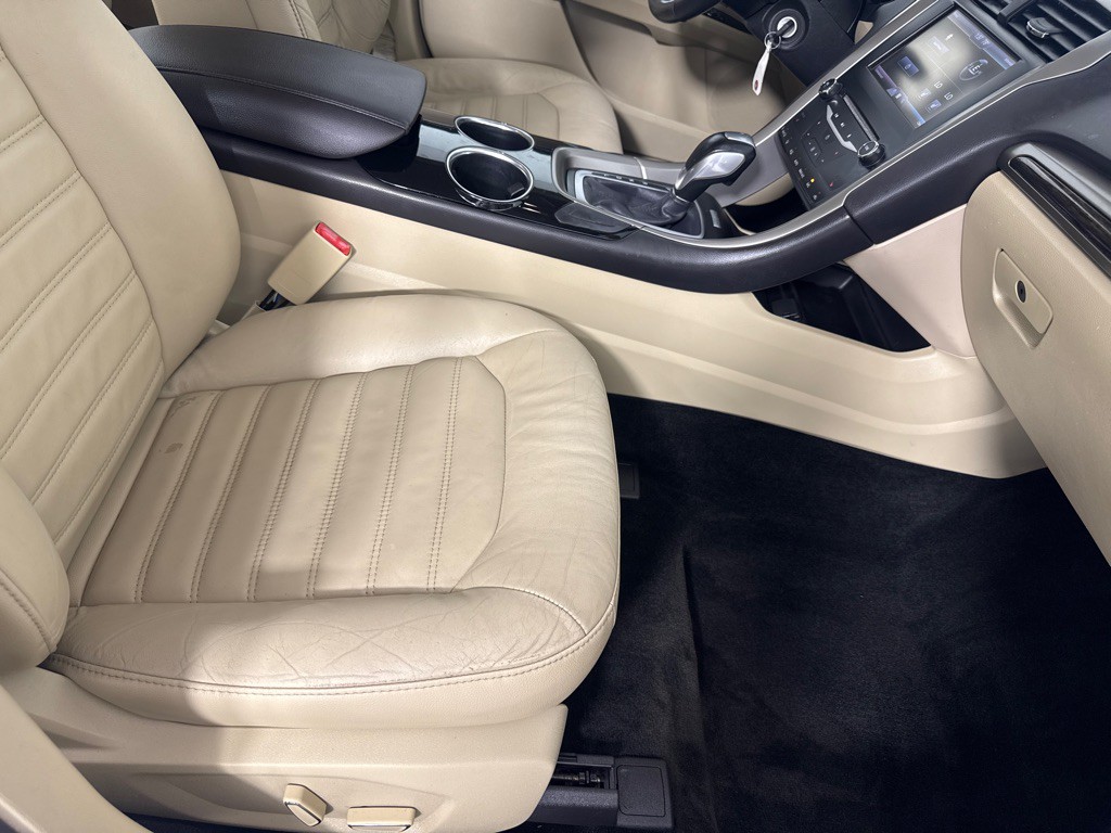 2013 Ford Fusion Image 16