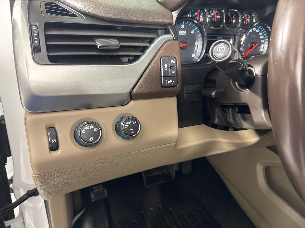 2017 Chevrolet Tahoe Image 16