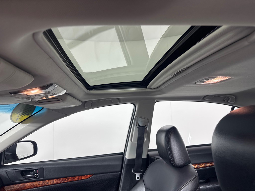 2012 Subaru Legacy Image 12