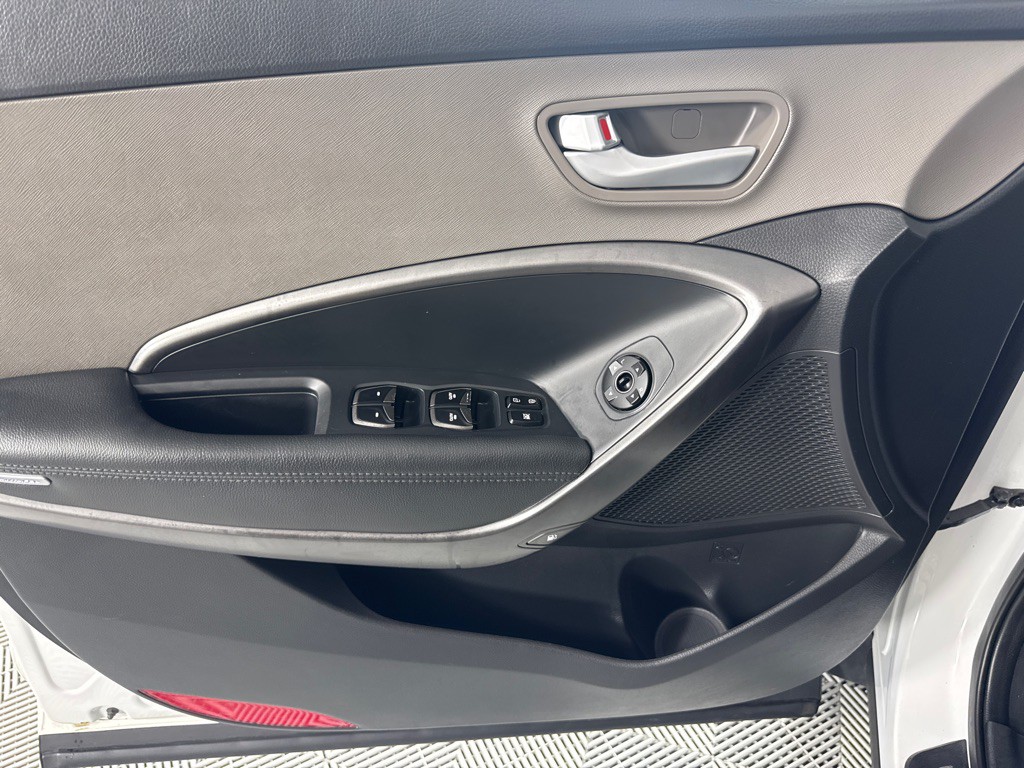 2017 Hyundai Santa Fe Sport Image 12