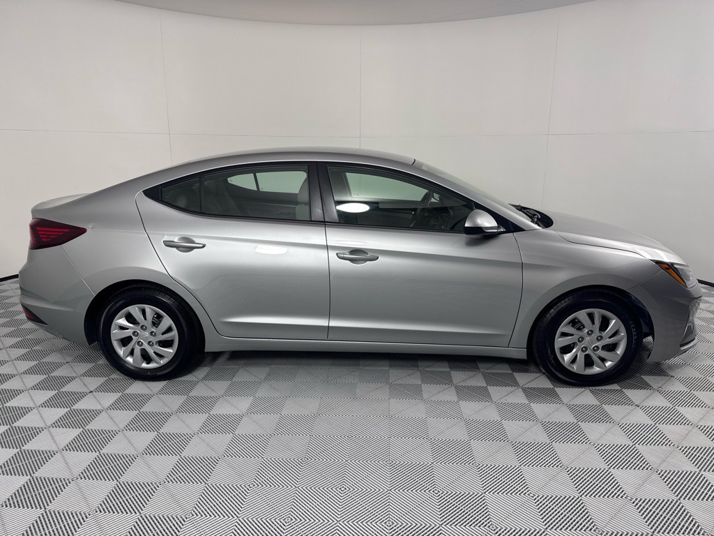 2020 Hyundai Elantra Image 4