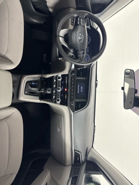 2020 Hyundai Elantra Image 21
