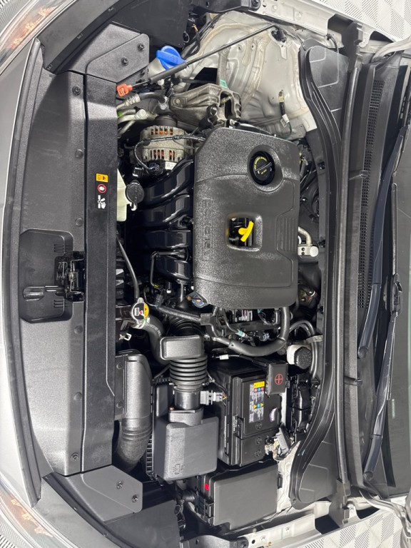 2020 Hyundai Elantra Image 22