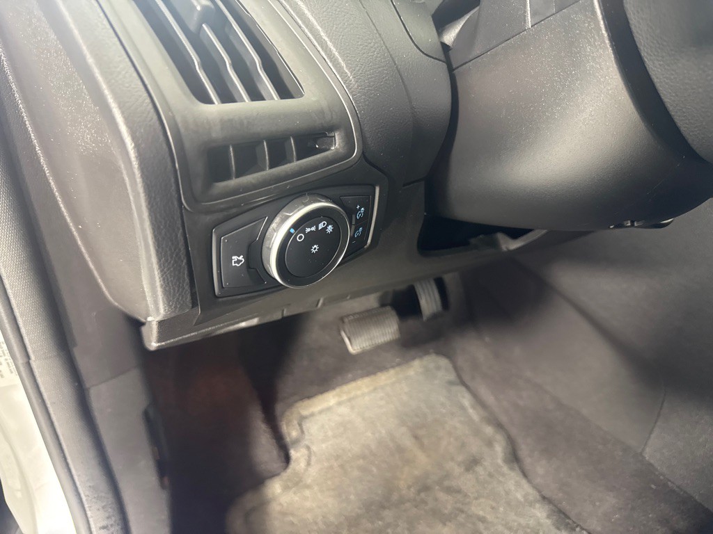 2018 Ford Focus Image 15