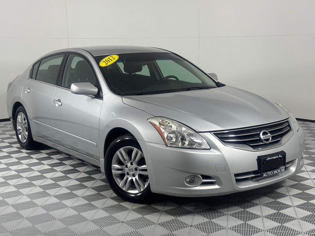 2012 Nissan Altima Image 2