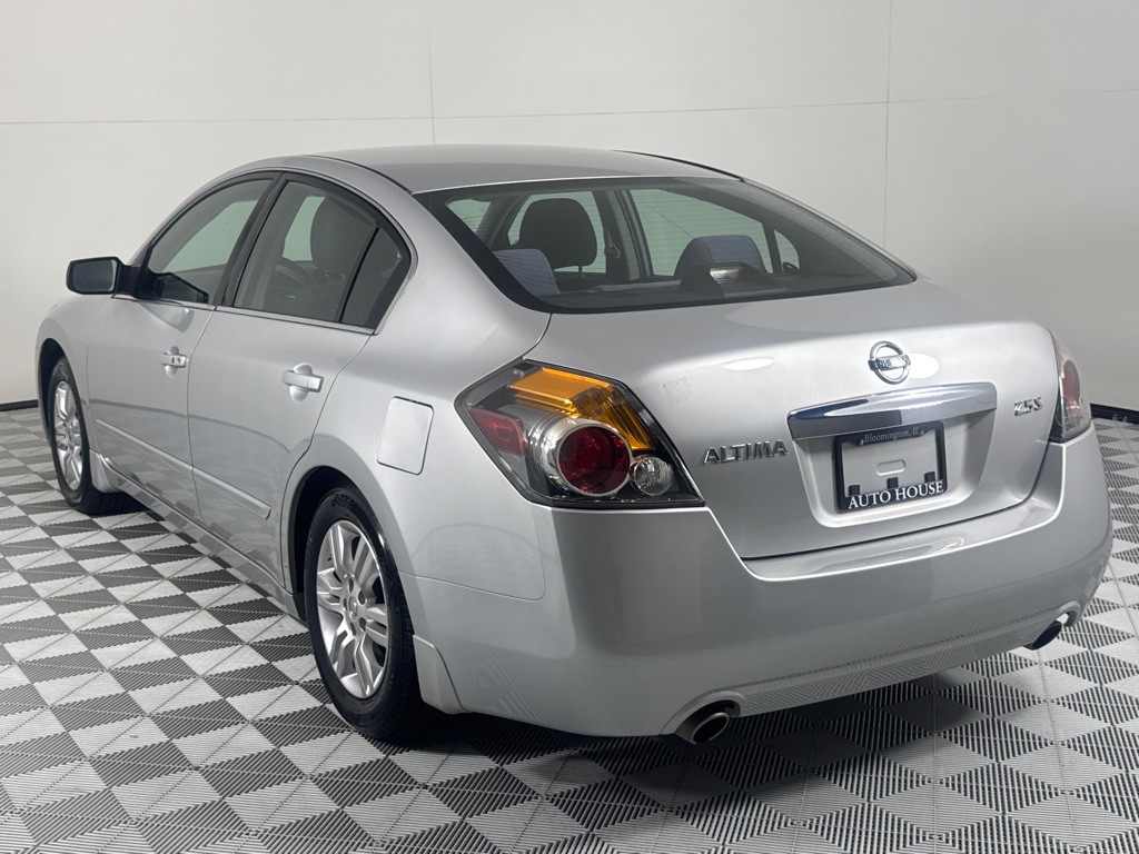 2012 Nissan Altima Image 7