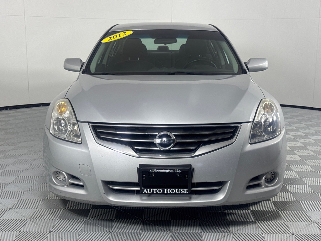 2012 Nissan Altima Image 9