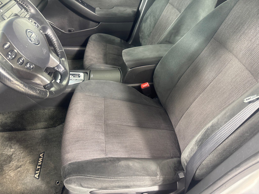 2012 Nissan Altima Image 11