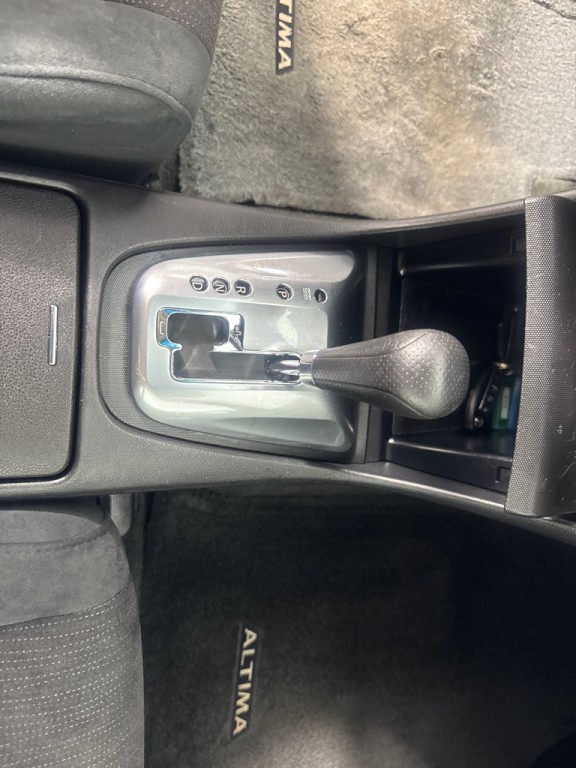 2012 Nissan Altima Image 16