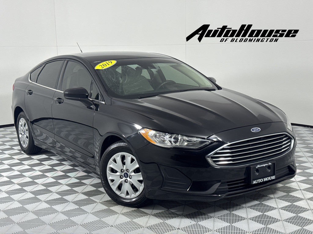 2019 Ford Fusion Image 1