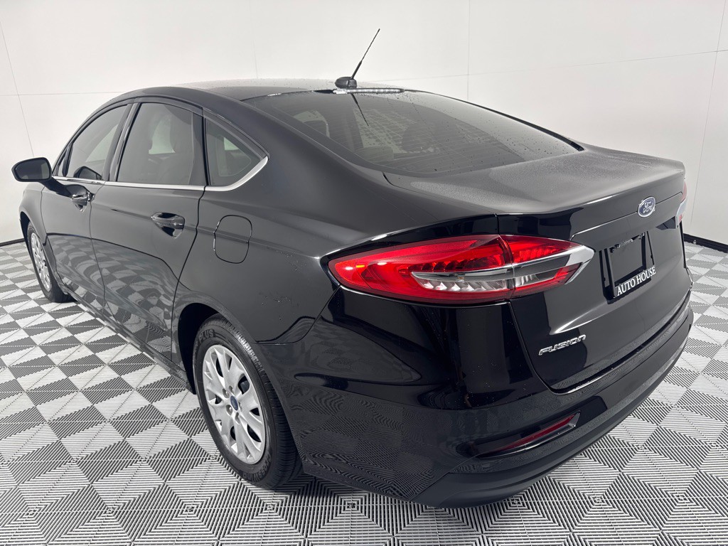 2019 Ford Fusion Image 8