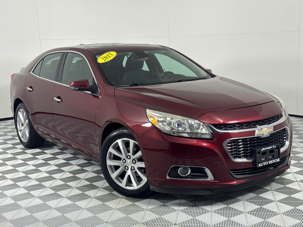 2015 Chevrolet Malibu Image 2