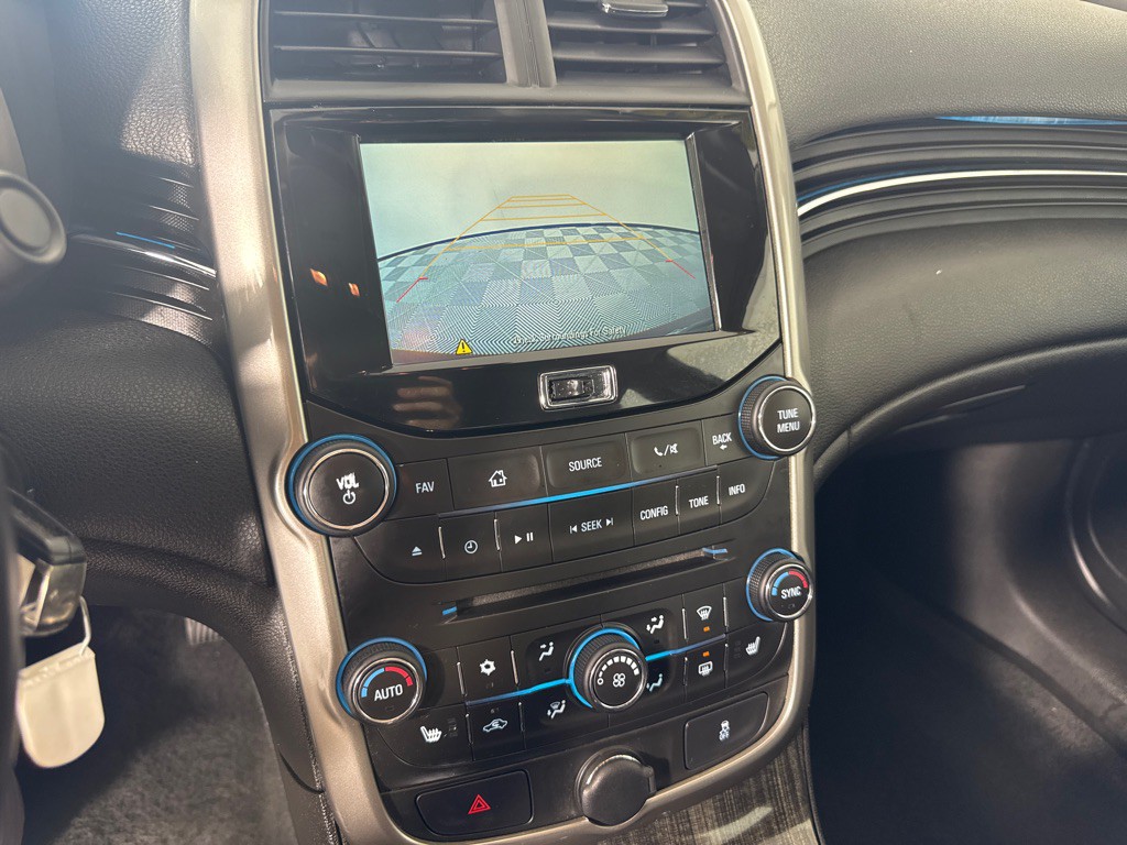 2015 Chevrolet Malibu Image 15