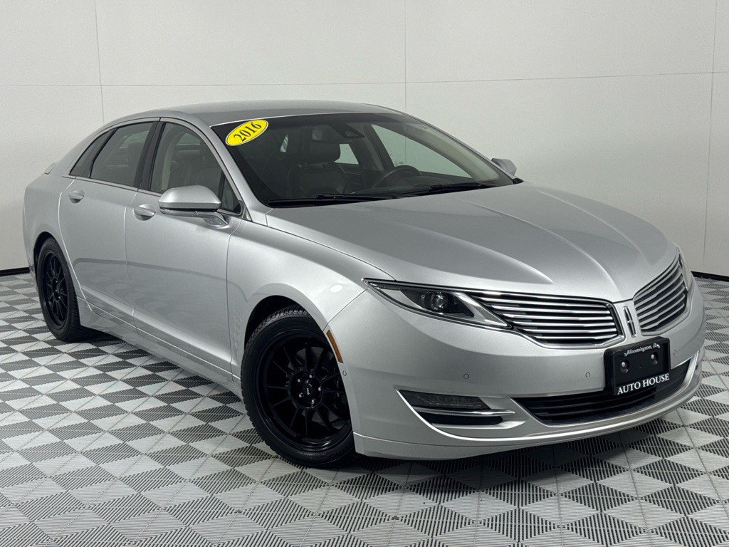 2016 Lincoln MKZ Image 2