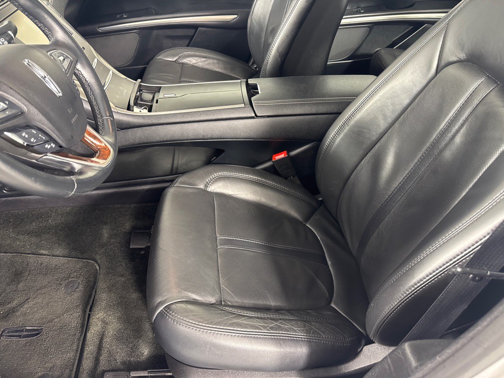 2016 Lincoln MKZ Image 9