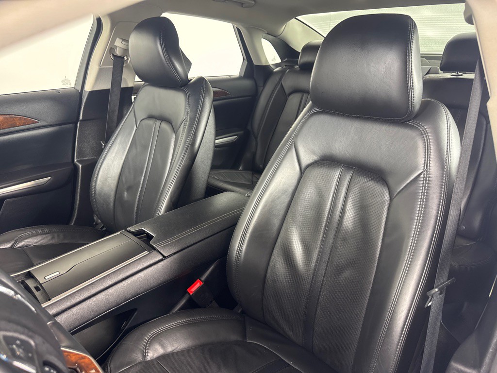 2016 Lincoln MKZ Image 10