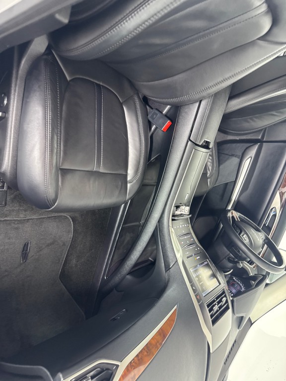 2016 Lincoln MKZ Image 19