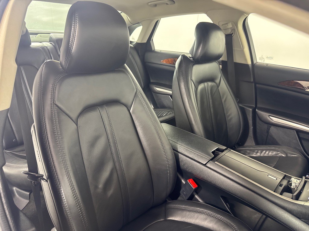 2016 Lincoln MKZ Image 20