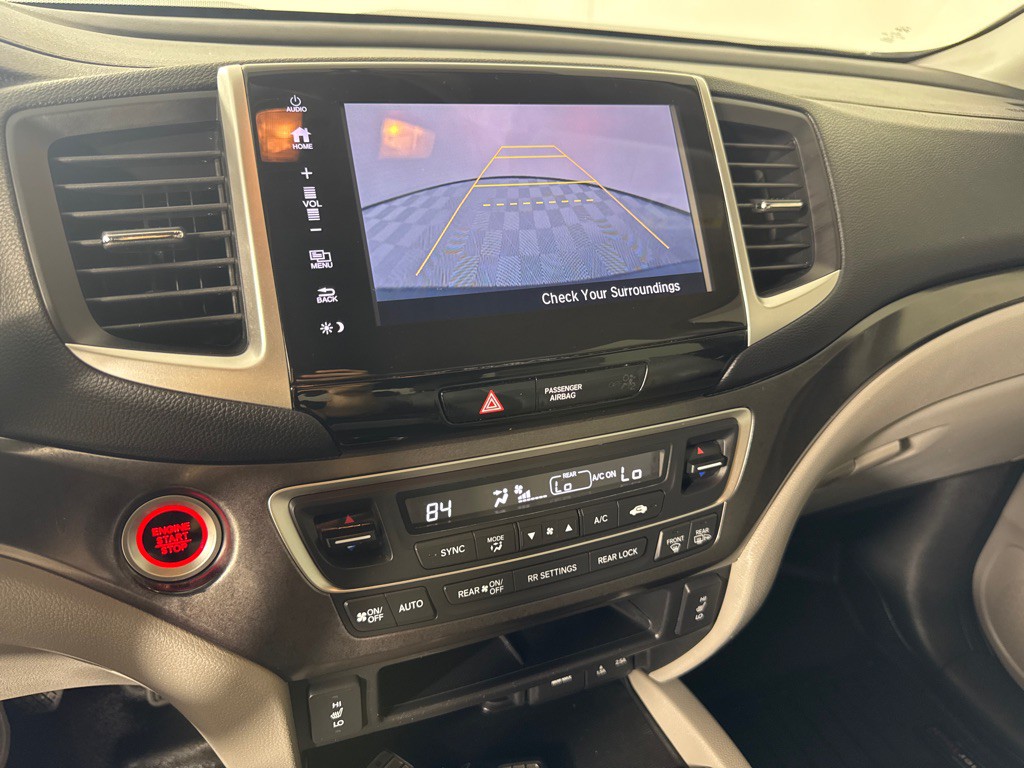 2017 Honda Pilot Image 16