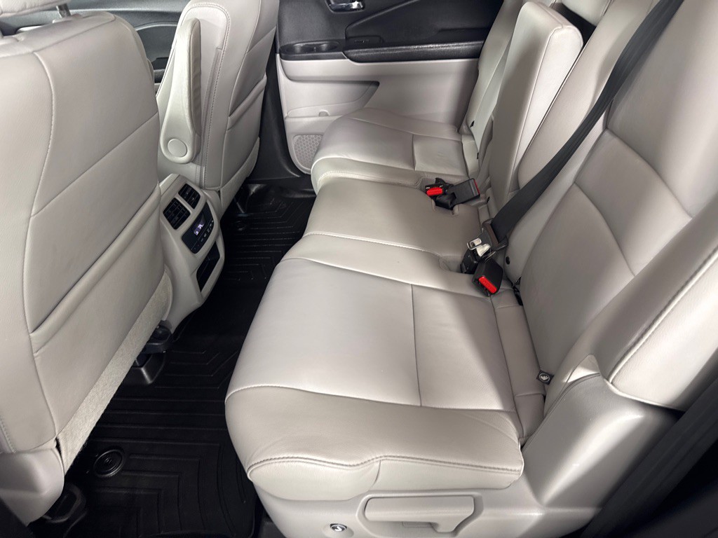 2017 Honda Pilot Image 19