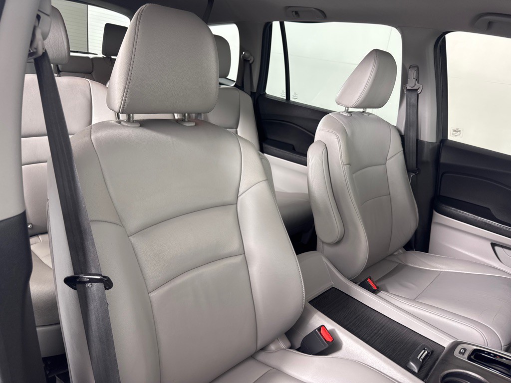 2017 Honda Pilot Image 26