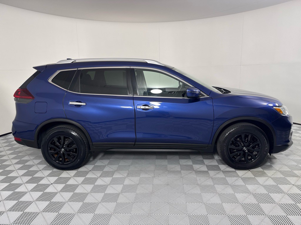 2020 Nissan Rogue Image 3