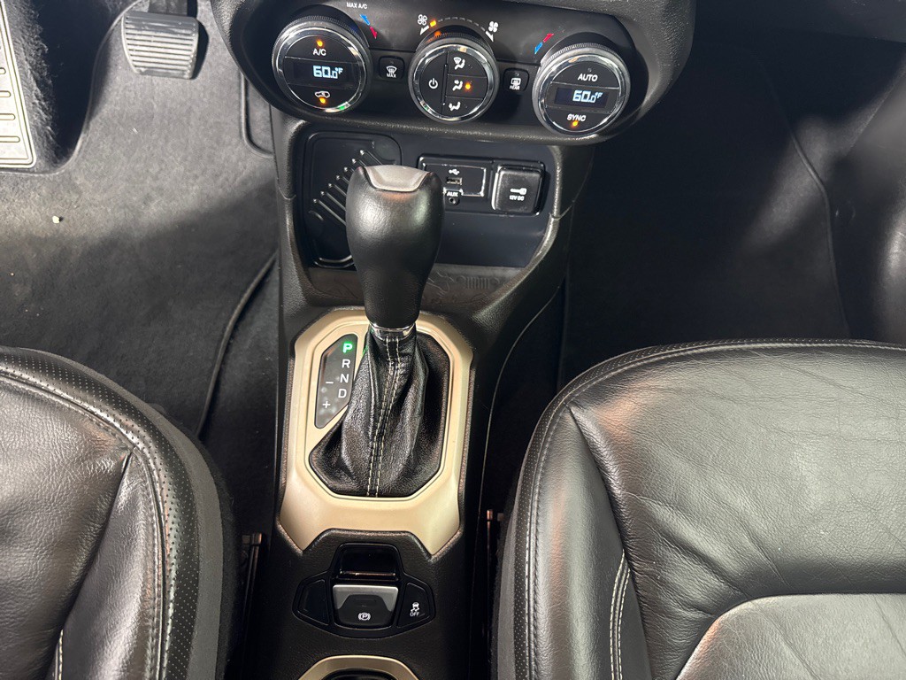 2017 Jeep Renegade Image 16