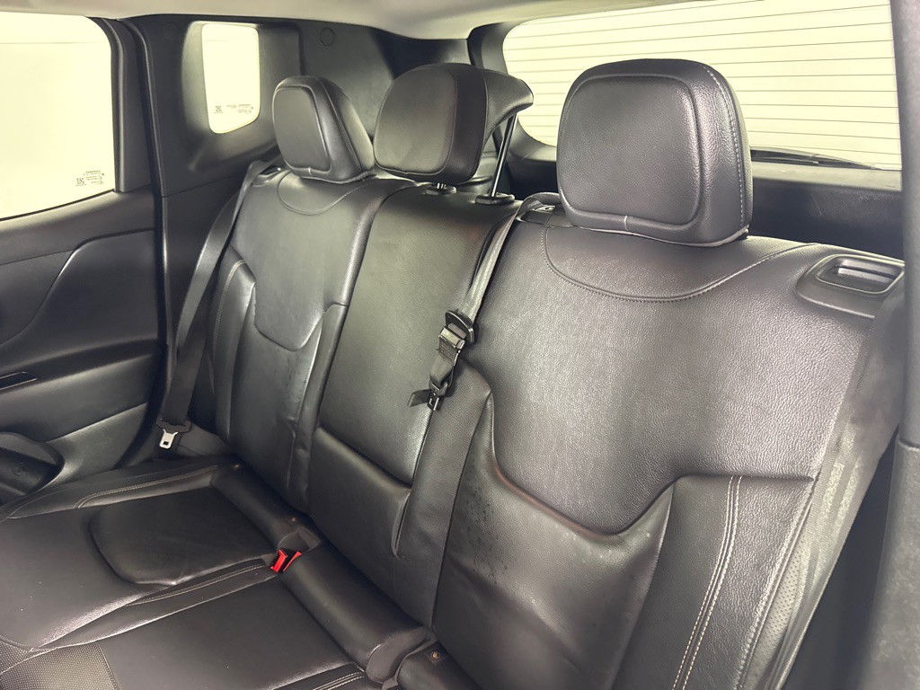 2017 Jeep Renegade Image 18