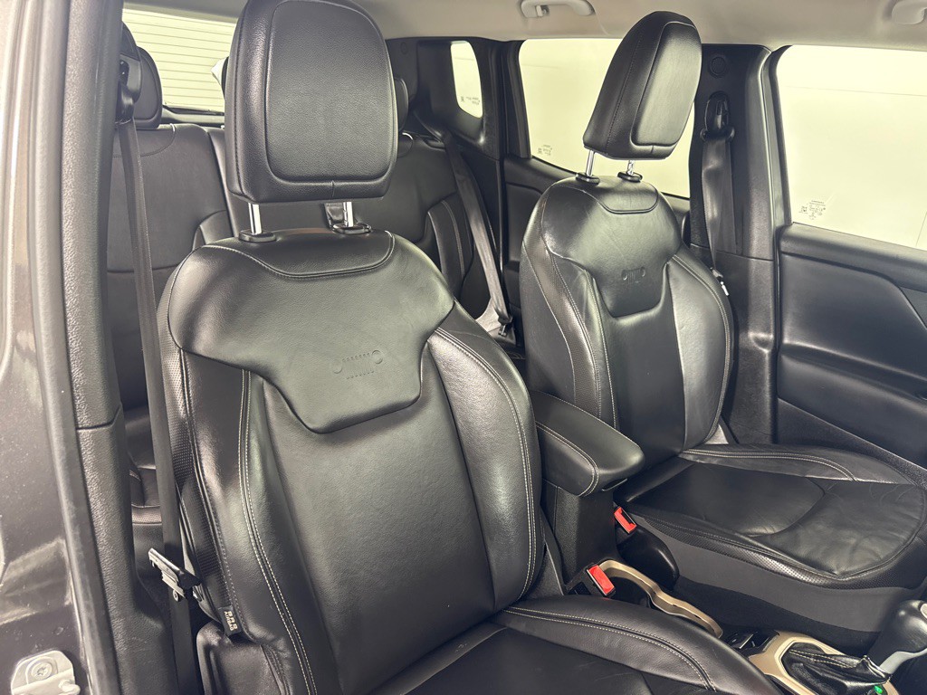 2017 Jeep Renegade Image 23