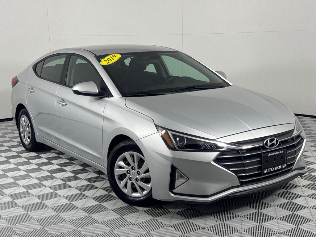 2019 Hyundai Elantra Image 2